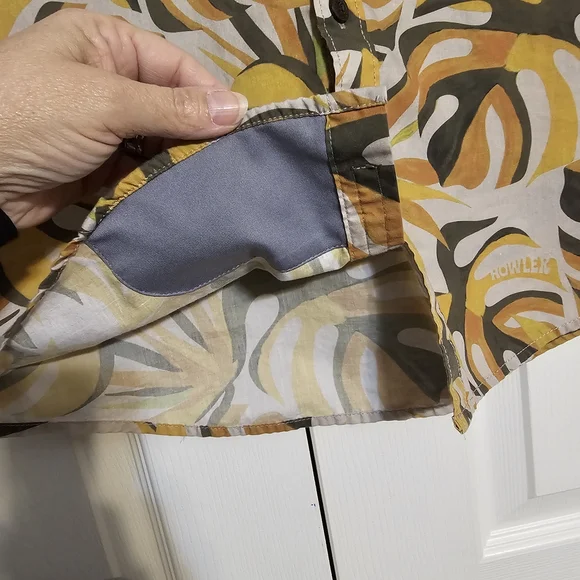 Howler Brothers Mansfield Short Sleeve Shirt - Tropical Leaf Print - Small - Picture 5 of 11